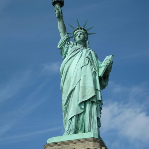 USA Photo by Pixabay: https://www.pexels.com/photo/statue-of-liberty-64271/
